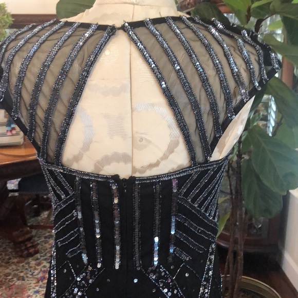 Adrianna Papell beaded black gown size 6 - Picture 6 of 10